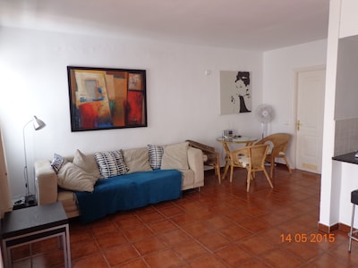 Comfortable Quiet Apartment With Sea Views, 10 Mins Taxi From Puerto Del Carmen