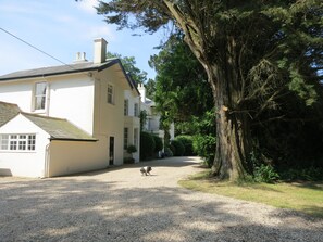 Durmast House Flat with Separate Entrance