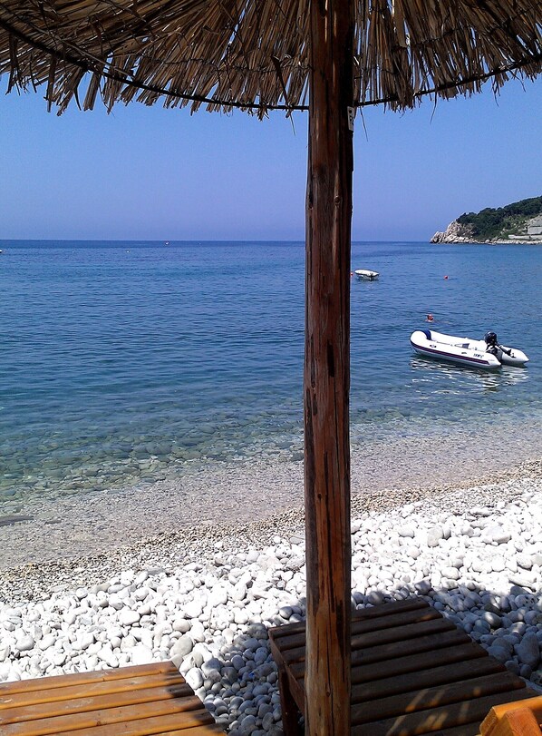 Beach Kruce 200 m from the villa Neda