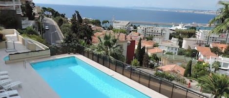 The beautiful pool overlooking the Bay of Angels