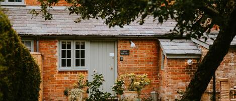 Apple Cottage, Wimborne: Welcome to Apple Cottage
