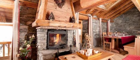 Open haard - Appartement Le Refuge in chalet Les Champs du Pont