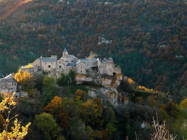 Cantobre from the east (in autumn)