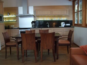 Kitchen/Dinning Area