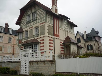 house / villa - CABOURG