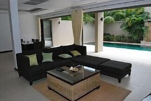 lounge open to pool