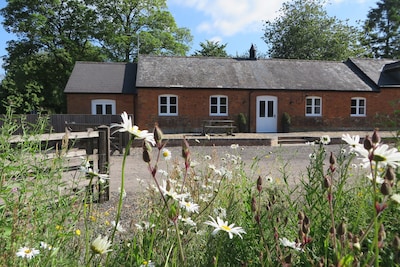 Casa rural de 4 estrellas en una granja cerca de Marlborough, Stonehenge y Avebury 