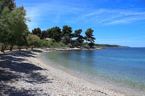 Beach in front of Villa Gumonca - pebbles suitable for kids