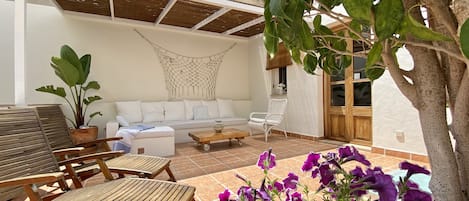 PRIVATE Chill out Terrace