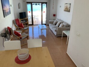 Lounge dining opens out to outside patio