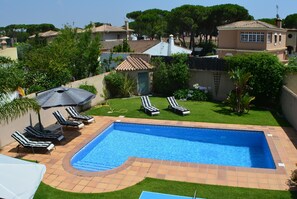 over view of pool area 