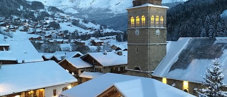 Vue sur la Chaîne des Aravis depuis la pièce à vivre