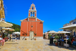 Gaios main square and church