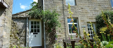 Ghyllcroft - front of cottage