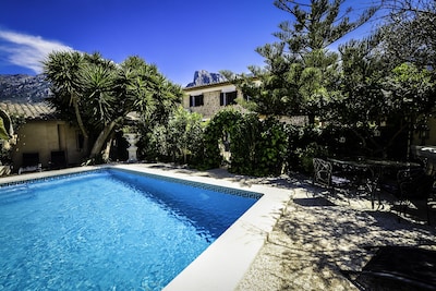 Uniquely Flexible, Quality Finish Finca for 6-14, Walking Distance to Soller Sq.
