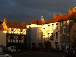 Axbridge Square at night