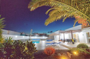 Stunning  sunset views from the fully enclosed terrace. Enjoy an evening swim. 