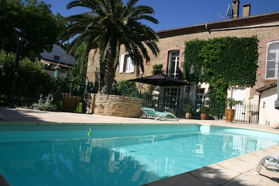 Beautiful French house with Mediterranean garden and pool, sleeps 10-12