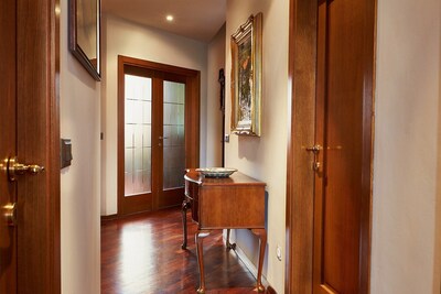 Elegant and bright apartment adjacent to the historic center