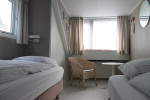Zweite Schlafzimmer, Betten auseinander