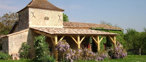 Petit Roque cottage, Eastern Covered Terrace