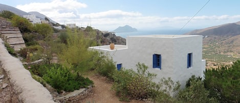 Vue de la maison - View of the house