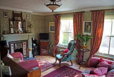 Albion Cottage - A Victorian gem by the sea