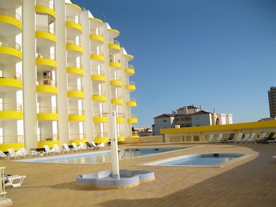 Apartamento de 1 dormitorio con piscina, Praia da Rocha, vista al mar y piscina