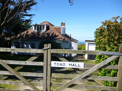 Großes familien- und hundefreundliches Haus im malerischen Dorf North Devon