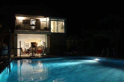 Encantadora casa con piscina a dos pasos del mar, muy confortable y bonita deco