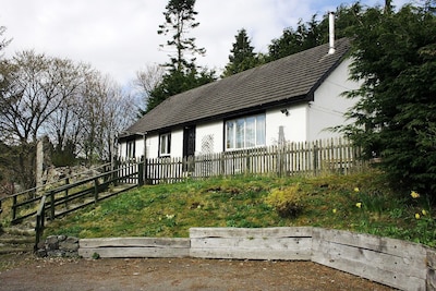 Stoneybrae Cottage - Private Cottage In Central Location. With Free Wi Fi