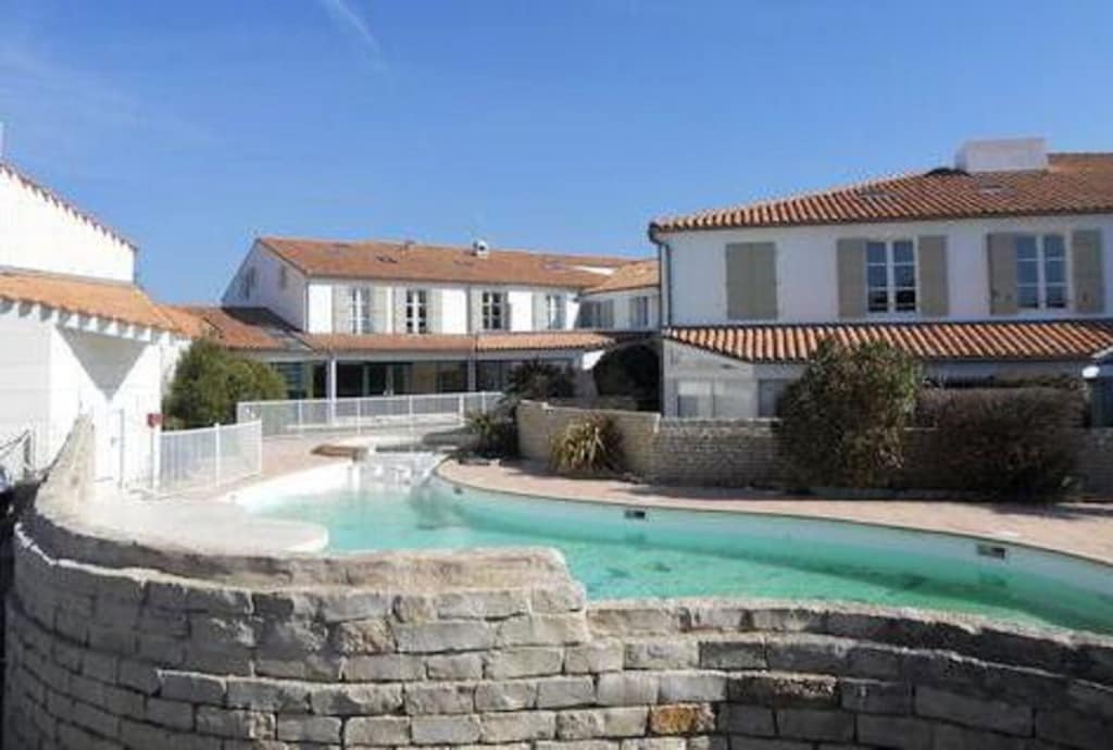 La Couarde-sur-Mer location de vacances avec piscine privée à partir de ...