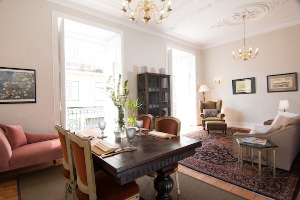 Large sunny dining room/living room with original 18th century features