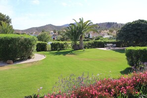 View to 4th green
