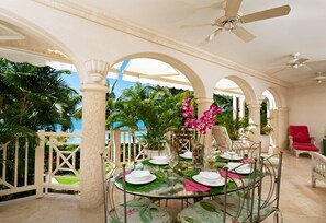 Seaward dining