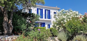 A fantastic 3-bedrooms-Villa with private pool