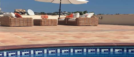 Fabulous rooftop terrace, private swimming pool, comfortable seating