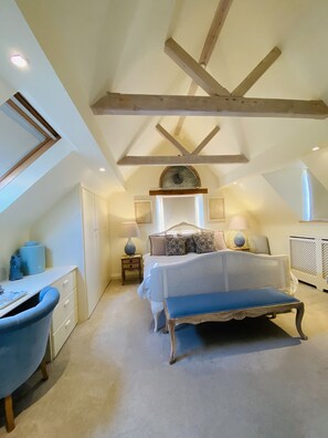 Large Super-king size bed in Master bedroom - with en-suite.  TV - 