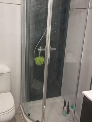 2nd bathroom