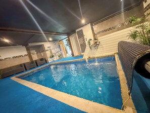 without pool light on 