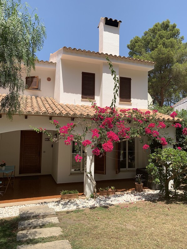 Number 11 Can Botana, beautiful Spanish style villa set in pretty gardens