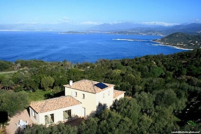La Castagna: Haus mit Garten 2 Zimmer, unverbaubare Aussicht. Der südliche Korse(Korsika,Korsin), der Golf von Ahwaz, Coti-Chiavari, der Halbinsel von Castagna