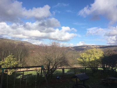 Luxury rural cottage with stunning views of the Brecon Beacon National Park