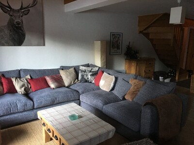 Spacious 4 bed ski apartment on the slope