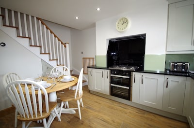 Dandy Rig Cottage - Self-Catering Cottage In Filey
