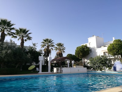 Tavira Gardens, Spacious, attractive two bed two bathroom apartment with pools