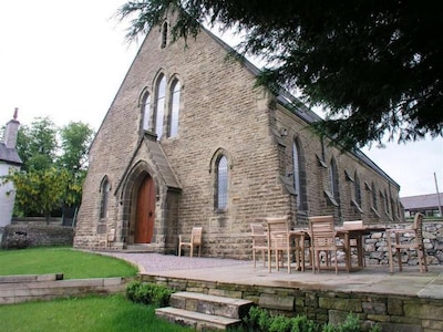 Maravillosa conversión de una pequeña iglesia en el pintoresco pueblo de Tideswell