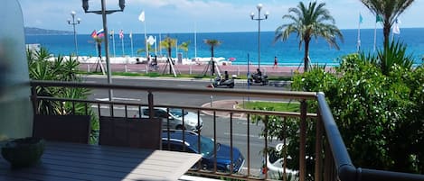 balcon, vue mer promenade des Anglais