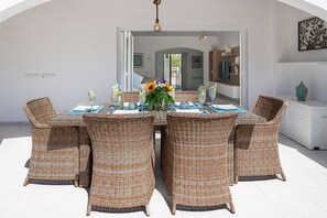 Dining "al fresco"
