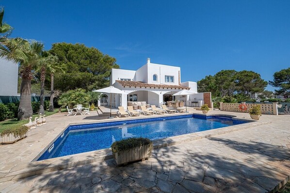 Villa Vita - Pool area